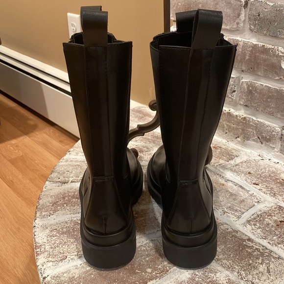 She & In Waterproof Boots.  Size 40. 12” height - Picture 5 of 9